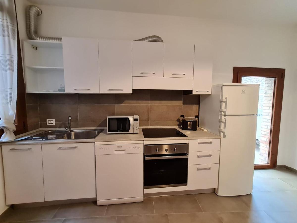With Private Courtyard Apartment Venedig