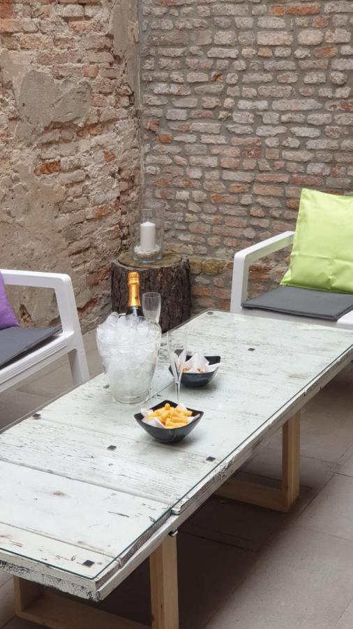 Apartment With Private Courtyard *